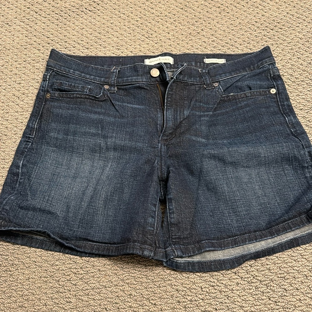 Banana Republic women’s denim shorts size 30 waist